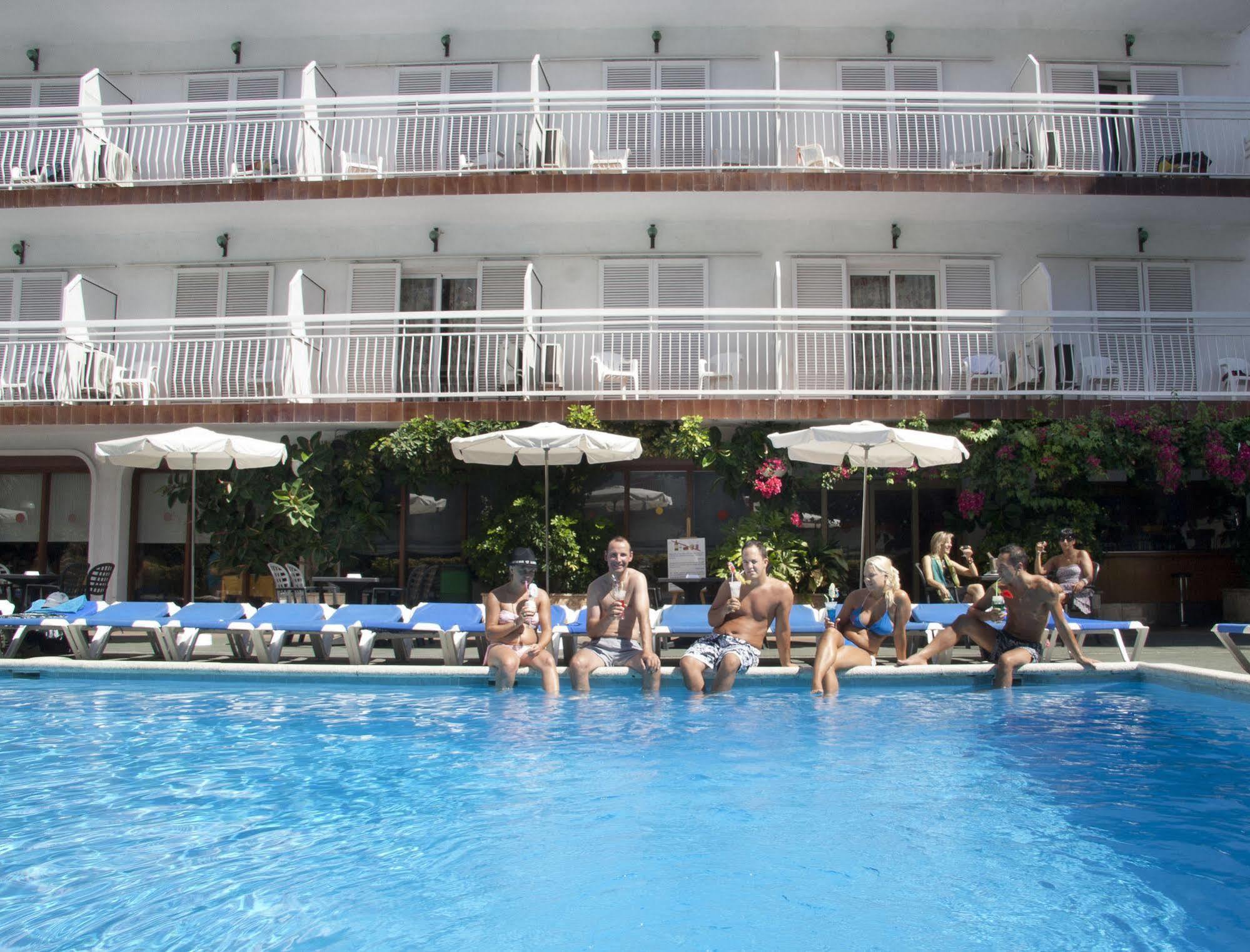 Hotel Garbi Park & Aquasplash Lloret de Mar Exteriör bild