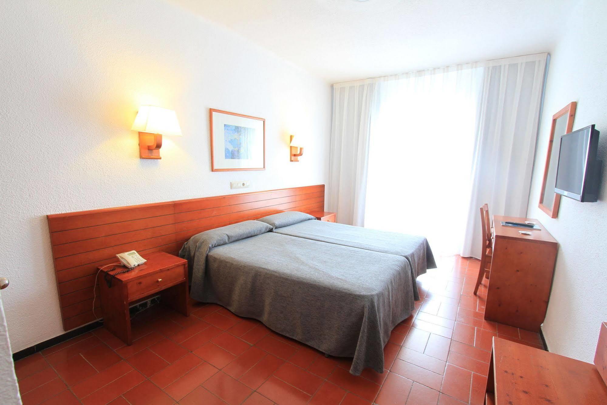 Hotel Garbi Park & Aquasplash Lloret de Mar Exteriör bild